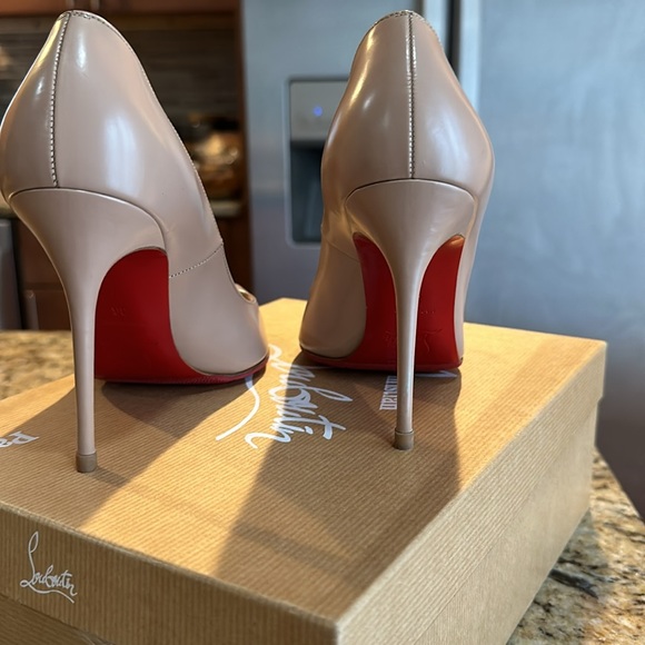 Red bottoms - Picture 4 of 5